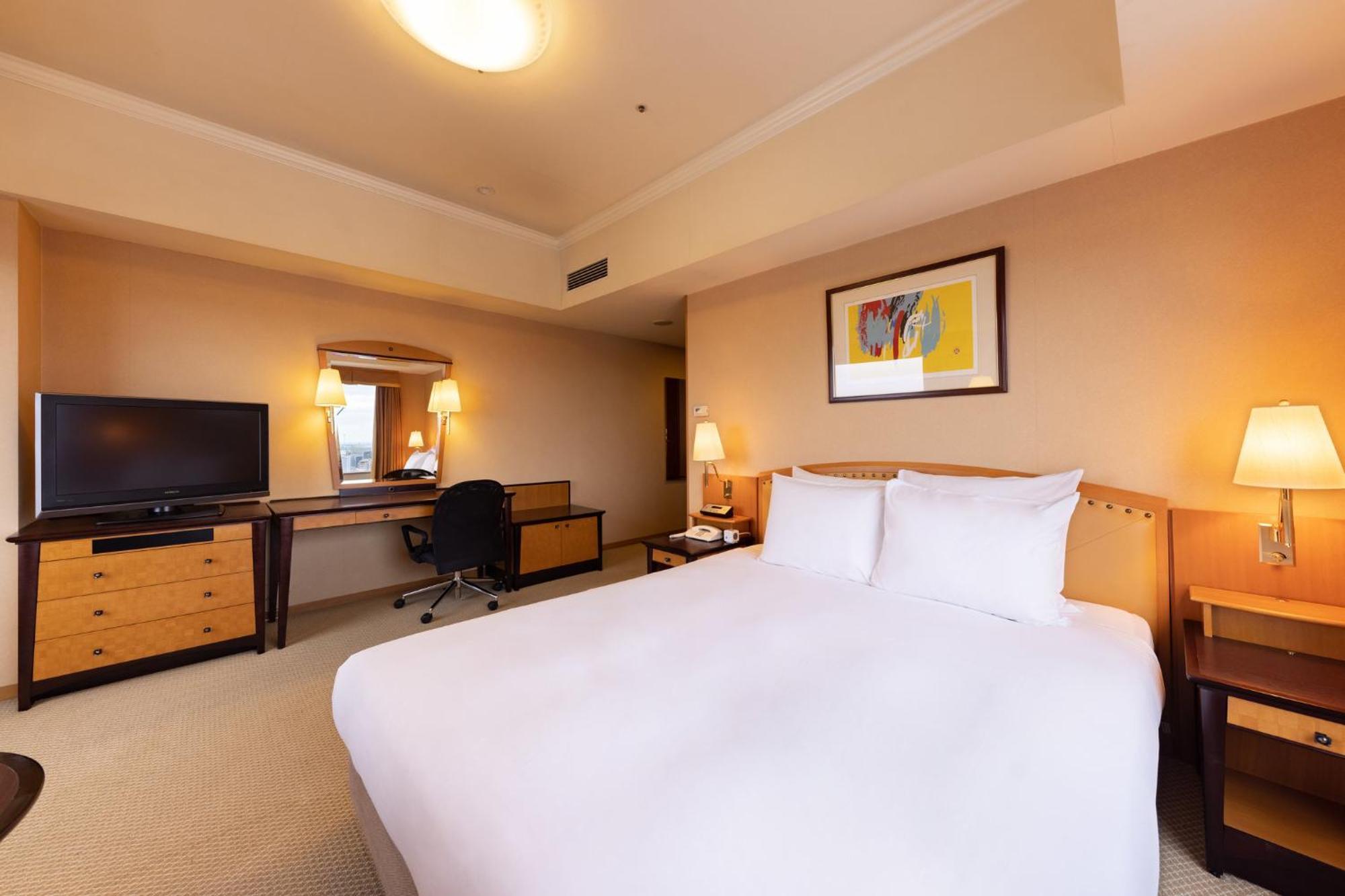 Отель Ana Crowne Plaza Toyama By Ihg Экстерьер фото